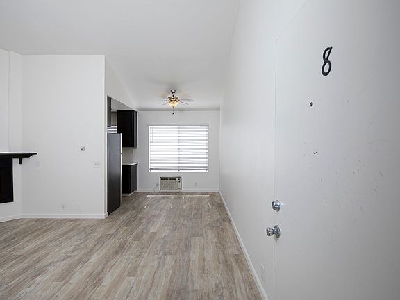 4th image of 3111 Meade Ave #8