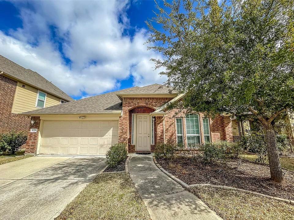 18126 Golden Falls Ln