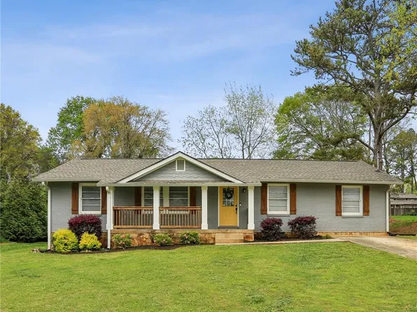 1865 Lochlomand Ln SE, Smyrna, GA 30080