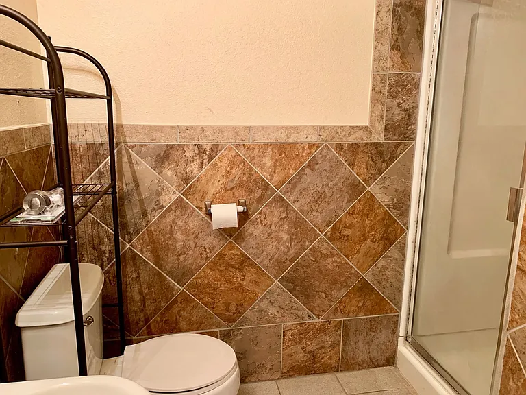 3237 Hudson Dr — Photo 14