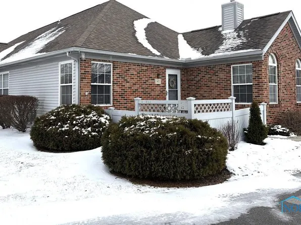 42 Foxgate Cir E, Bowling Green, OH 43402