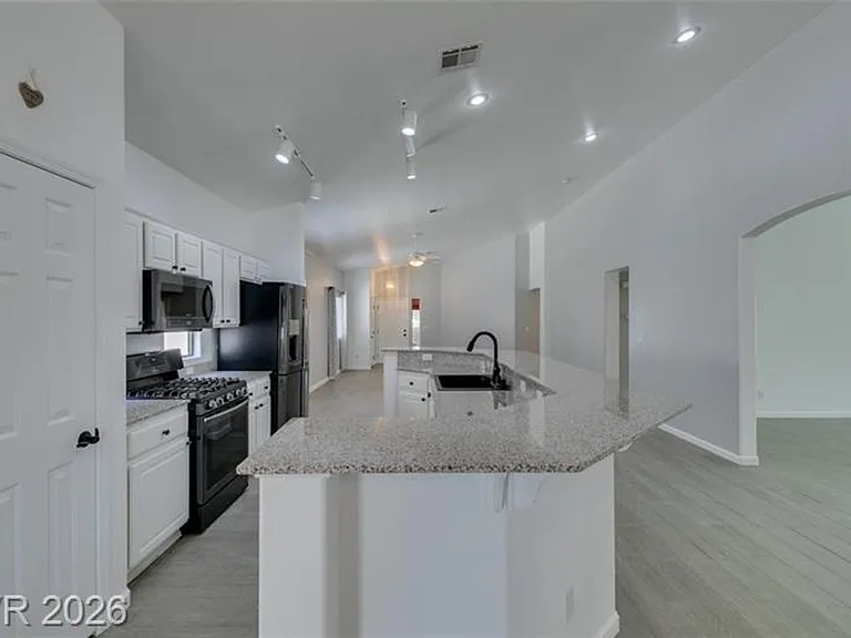 8111 Desert Cloud Ave — Photo 29