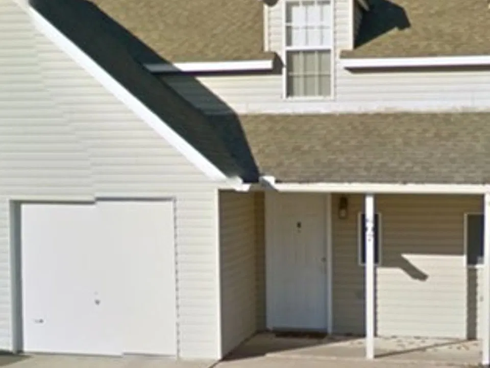 607 Rolling Hills Dr