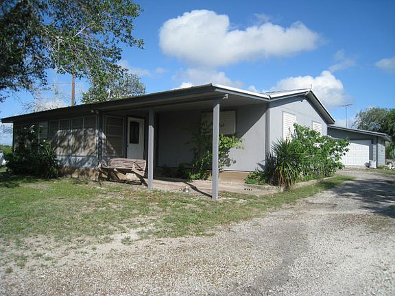 3rd image of 799 Carmel Dr