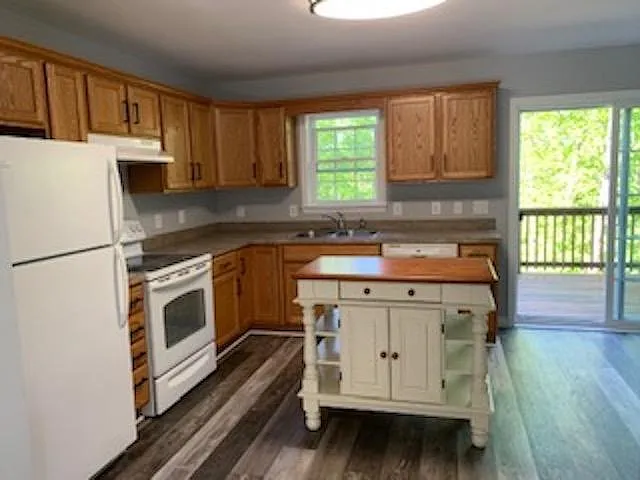96 Hill Rd — Photo 2