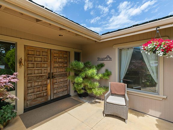 3rd image of 170 Reiten Dr