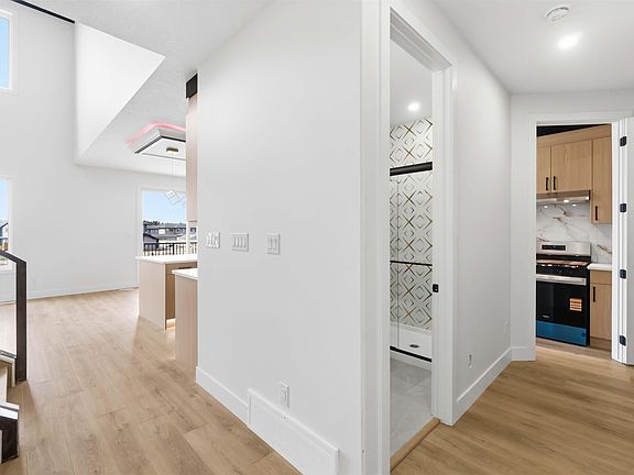 4th image of 417 Pine Point