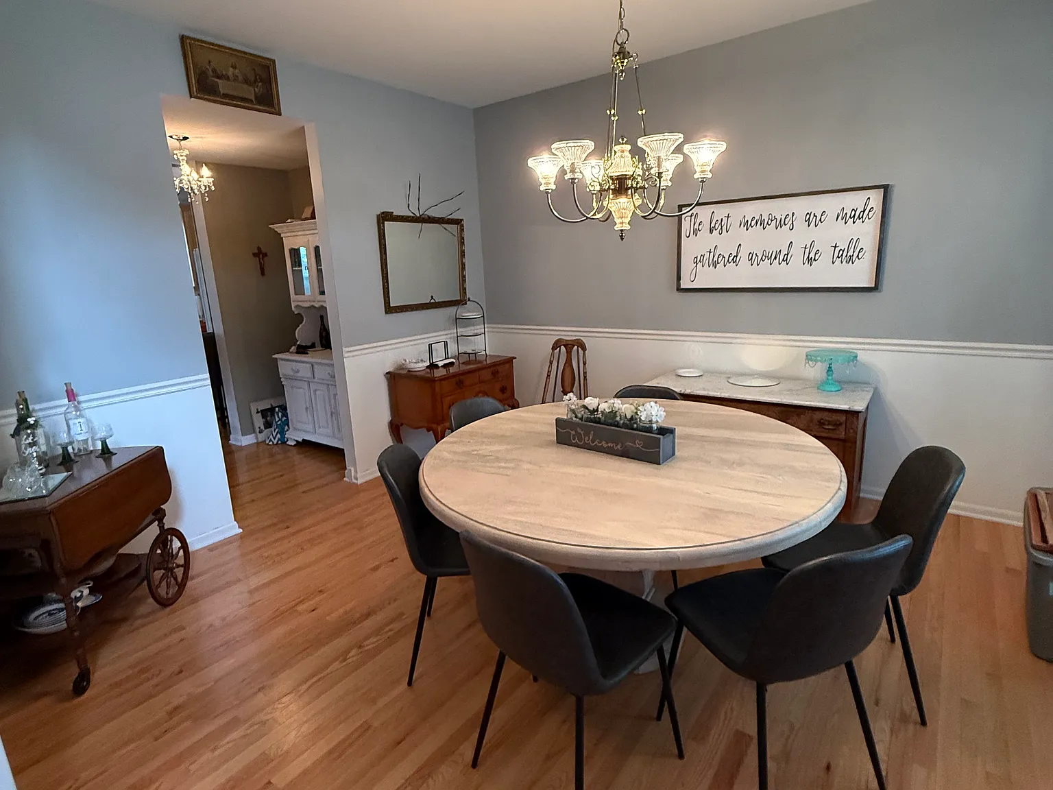 4 bed, 2.5 bath, 2420 sqft, $3,000 — Photo 4