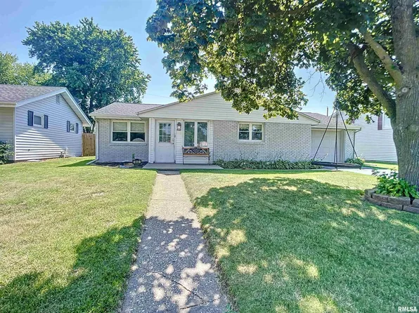 642 Green Park Ave, Colona, IL 61241