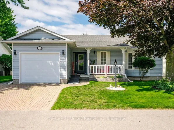 11 Algonquin Trl, Clarington, ON L1B 1A1