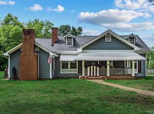 201 Robbinwood Ln, Sandston, VA 23150