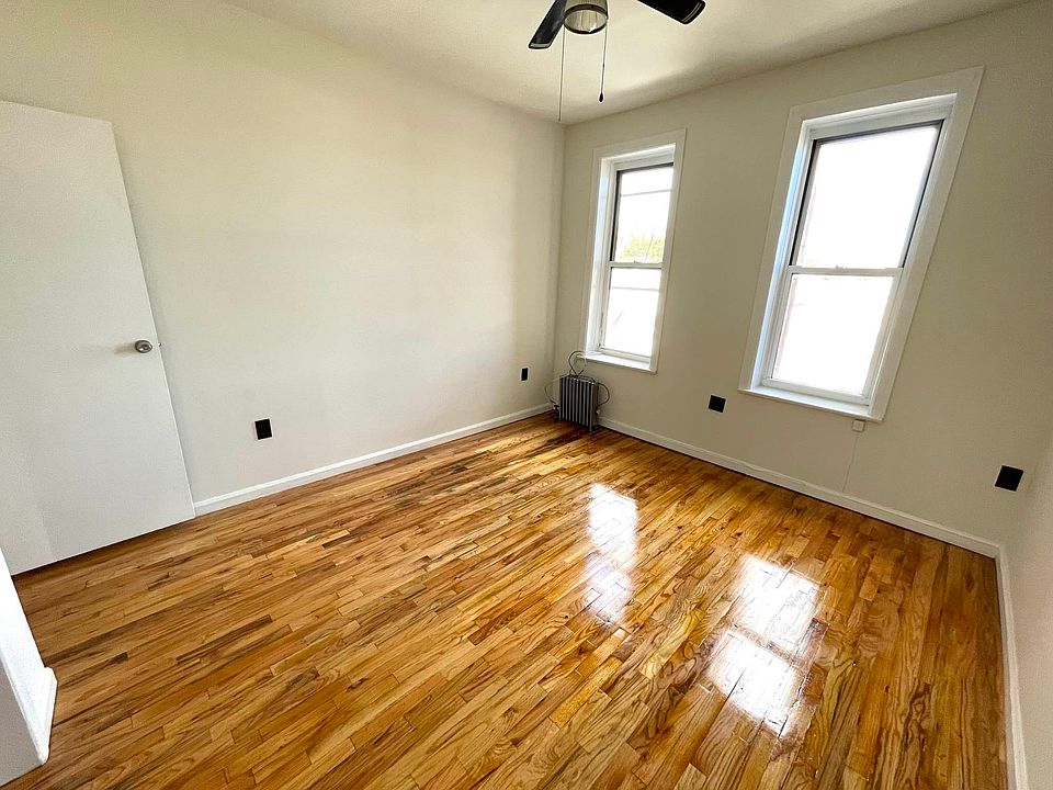2nd image of 31-41 44th St #2