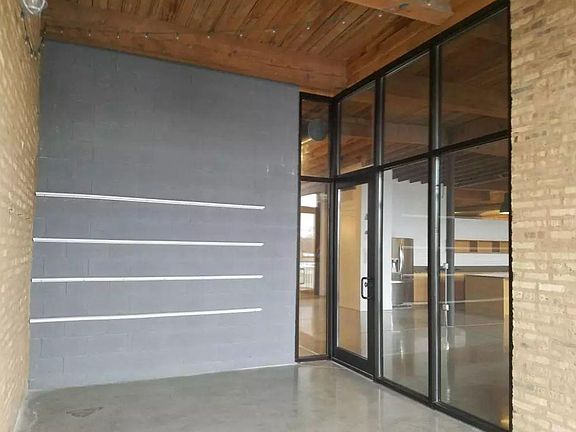 3rd image of 2614 W North Ave #6