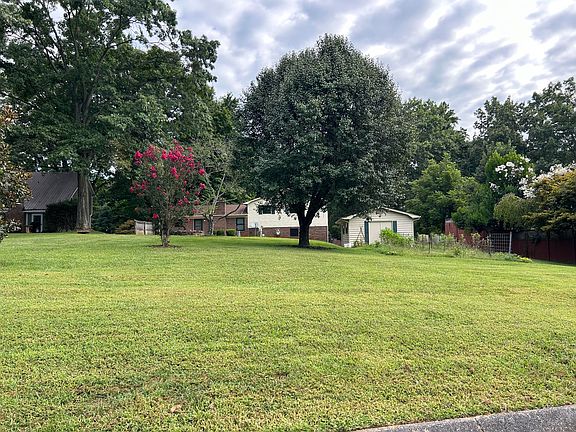 3rd image of 5845 Timber Creek Ln