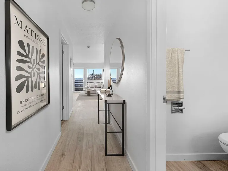 Tara Apartments — Photo 9