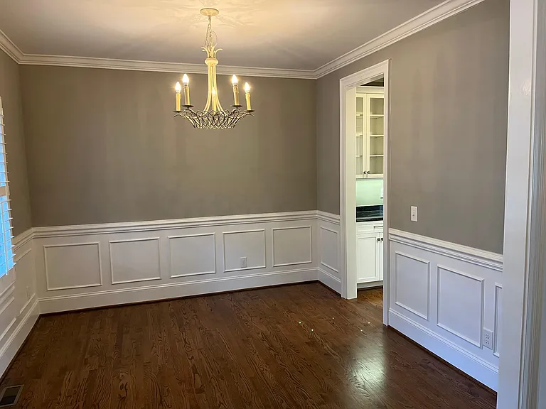 511 Devereux St — Photo 13