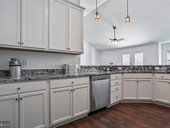 3rd image of 1200 Happy Ridge Dr