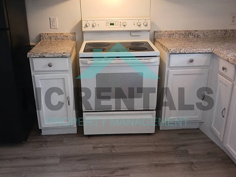 100 Kristin Dr #C5 — Photo 9