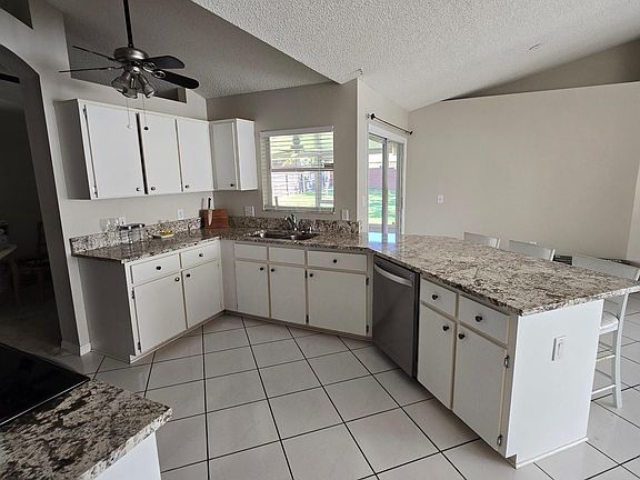 3rd image of 331 Silver Pine Dr