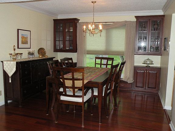 5th image of 12109 Foxpoint Dr