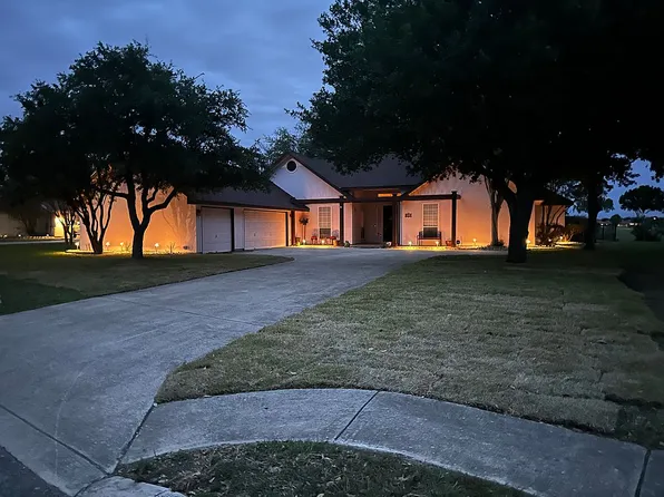 200 Private Road 4660, Castroville, TX 78009