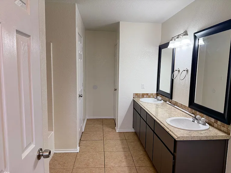 2602 Bigleaf Dr — Photo 12
