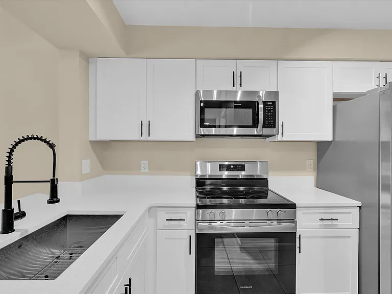 2405 Northlake Dr — Photo 15