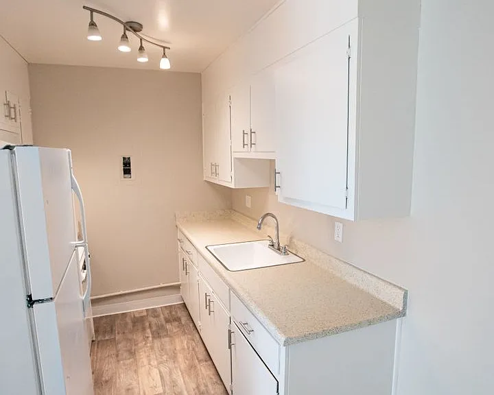 Ventura Gardens Apartments — Photo 13