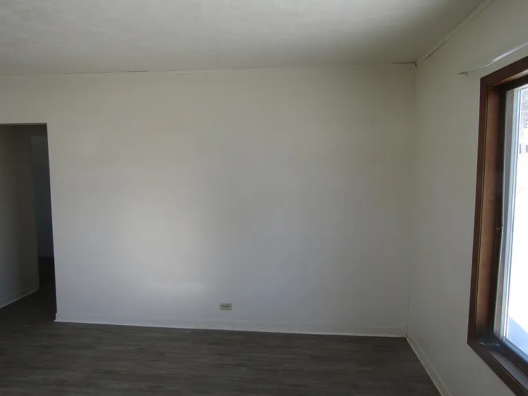 2025 Ogilby Rd — Photo 2