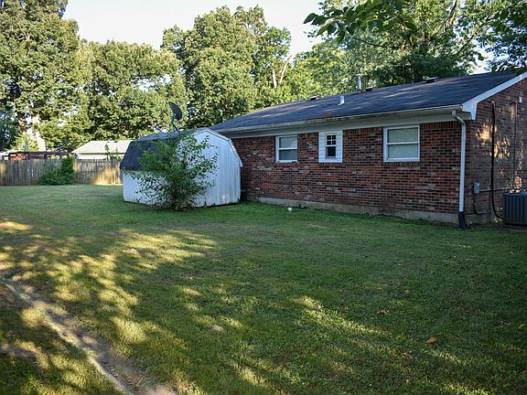 3rd image of 4901 Cutnek Ct