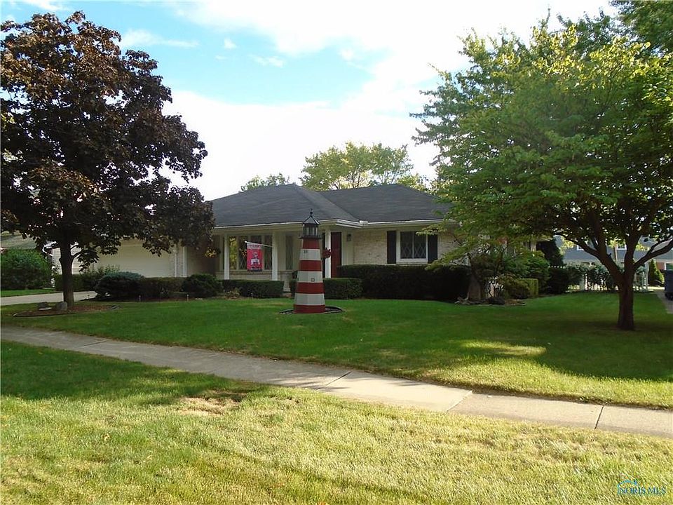 1st image of 907 Bexton Dr