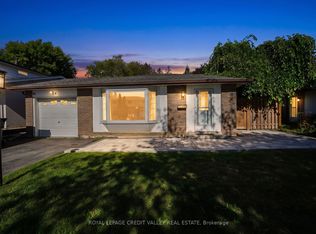 16 Lockton Cres, Brampton, ON L6W 1C3