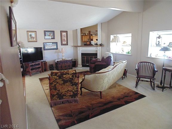 5th image of 611 E Fehrs Way
