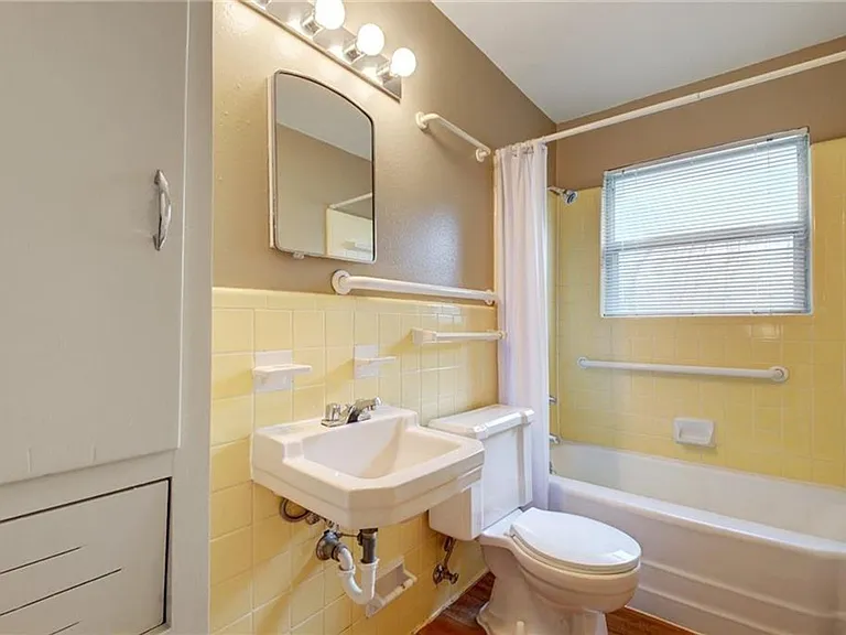 507 Bellevue Pl #B — Photo 15