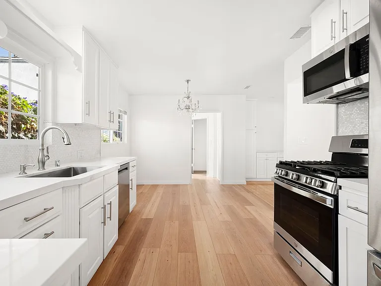 5237 Mecca Ave — Photo 3