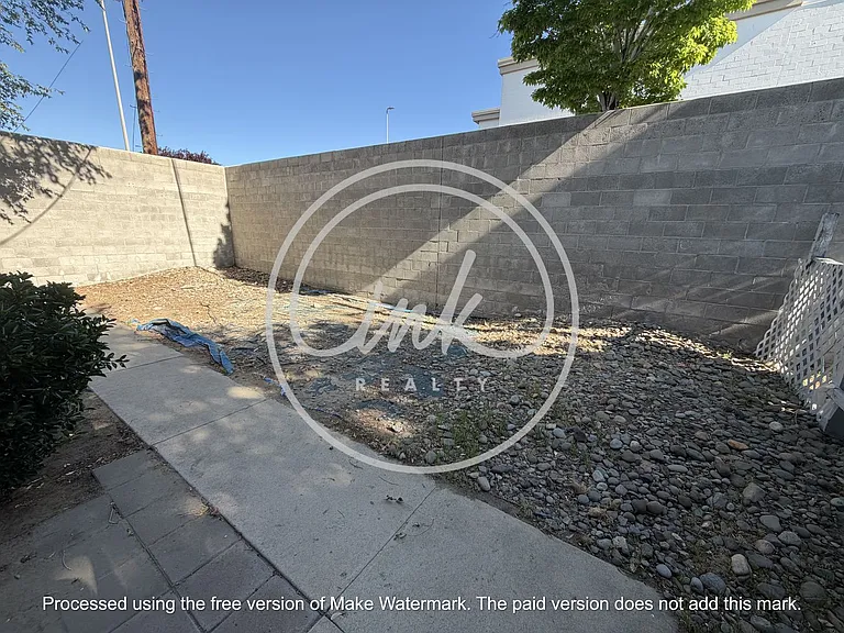 3190-3196 Woodside Dr — Photo 16