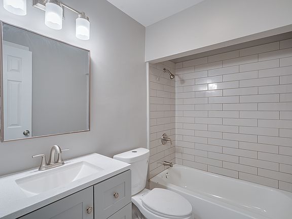 5th image of 7810 Plainfield Rd APT 3