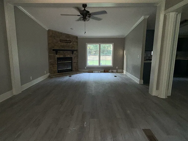 13588 Cascade Rd — Photo 2