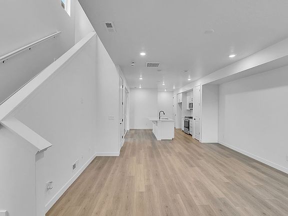 4th image of 12688 S Lincoln Peak Ln #115