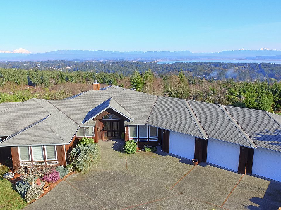 1st image of 135 Glacier Peak Dr