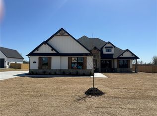 305 Jenna Ln, Gravette, AR 72736