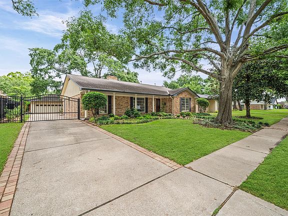 3rd image of 6206 Rutherglenn Dr