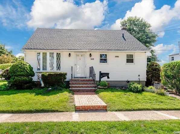 149 Guenther Avenue, Valley Stream, NY 11580