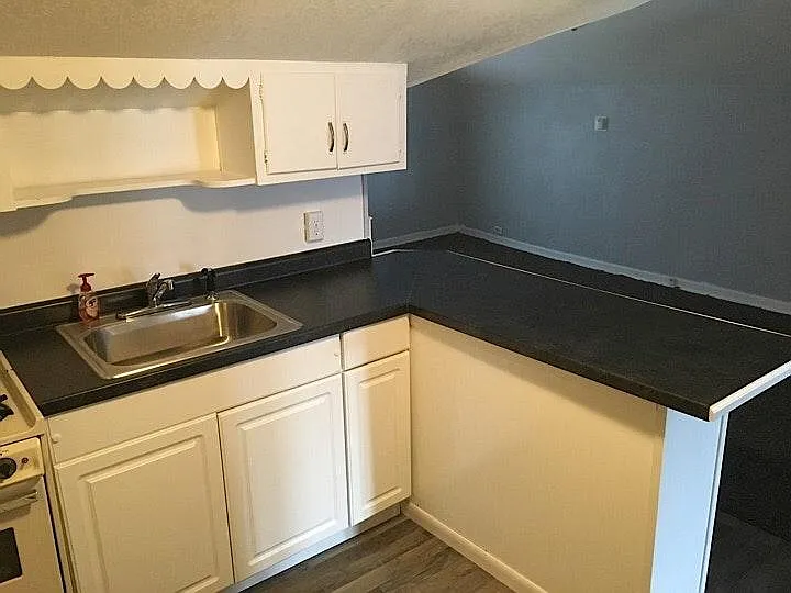 709 Union St #5 — Photo 8