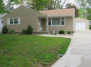 2924 Russell Dr NE, Cedar Rapids, IA 52402