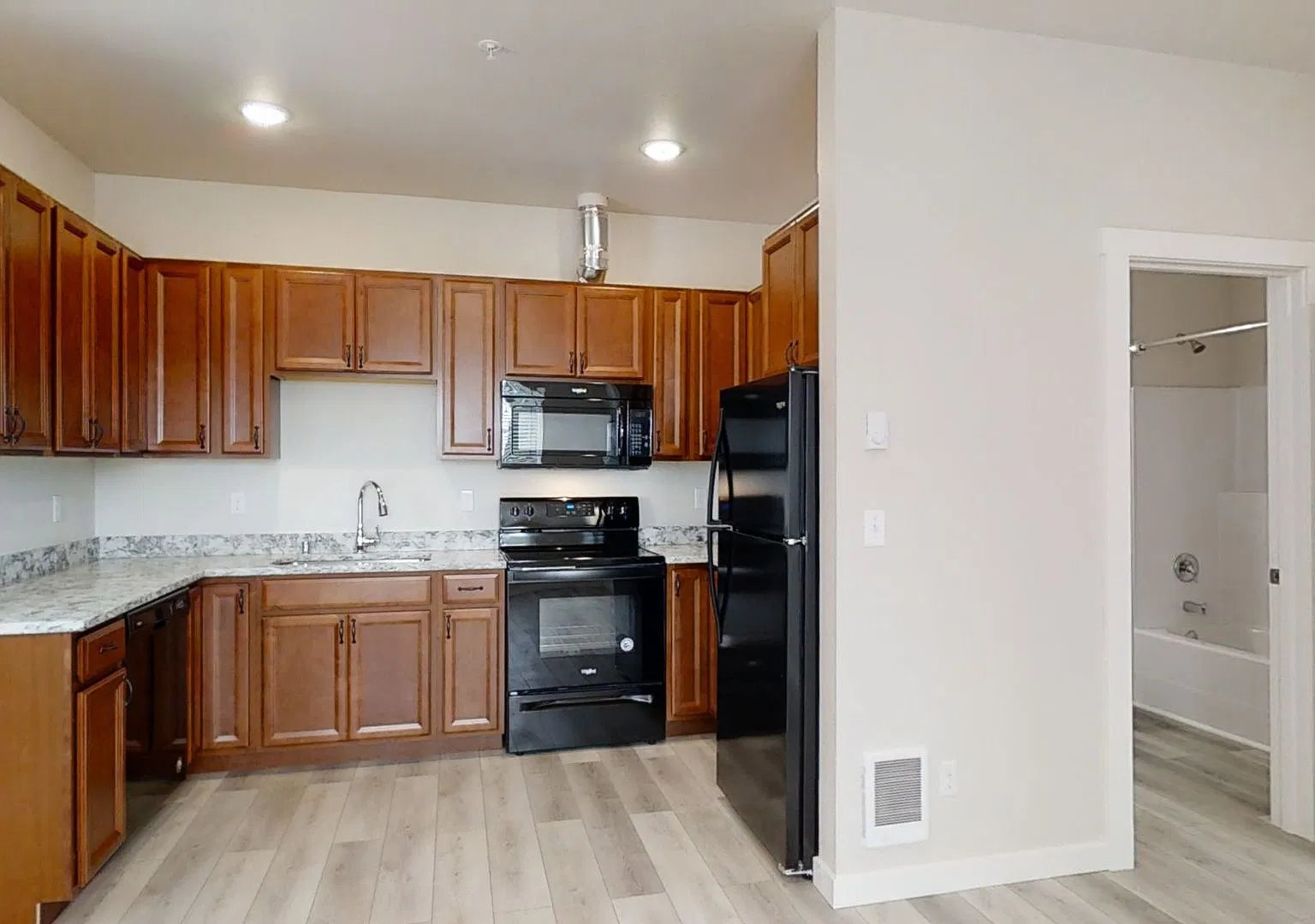7427 S D St — Photo 3