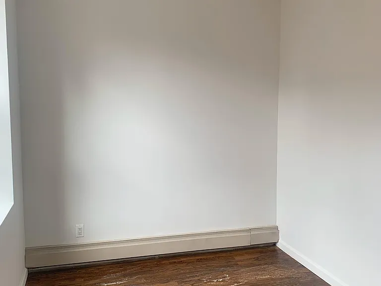 407 W 51st St #4A — Photo 12
