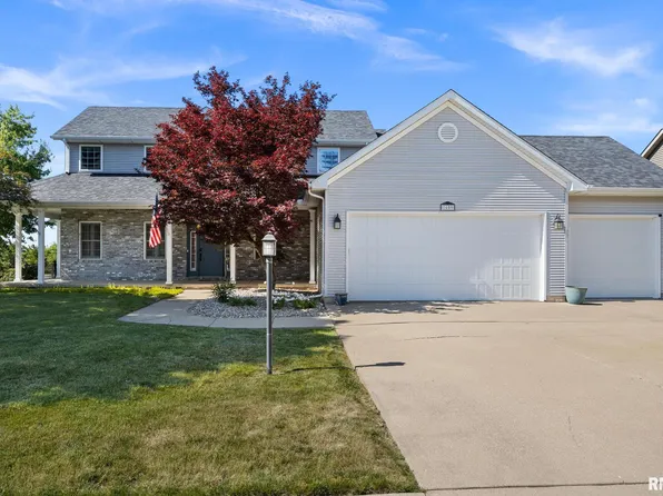 1609 W Fieldstone Ct, Chillicothe, IL 61523