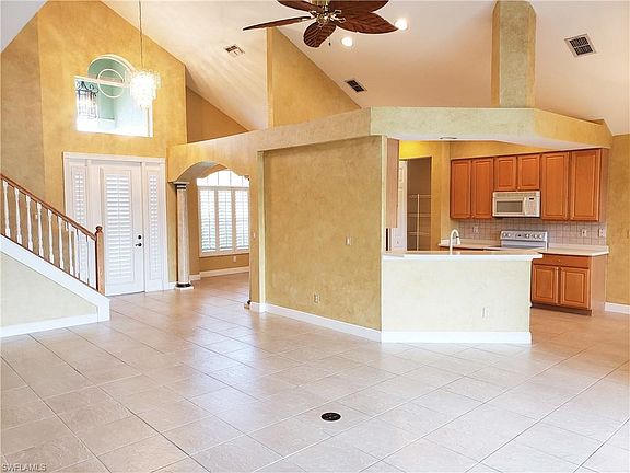 5th image of 28459 Hidden Lake Dr