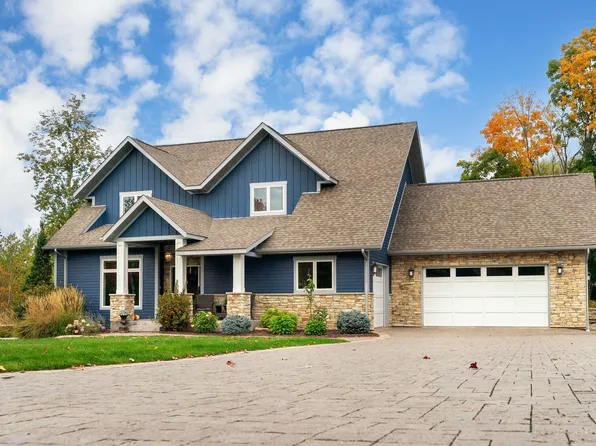 5035 White Pine St, Hermantown, MN 55811